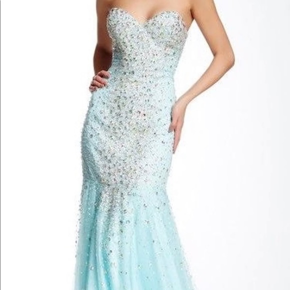 NWT & NEVER WORN Stunning Terani Couture Dress - Picture 1 of 8